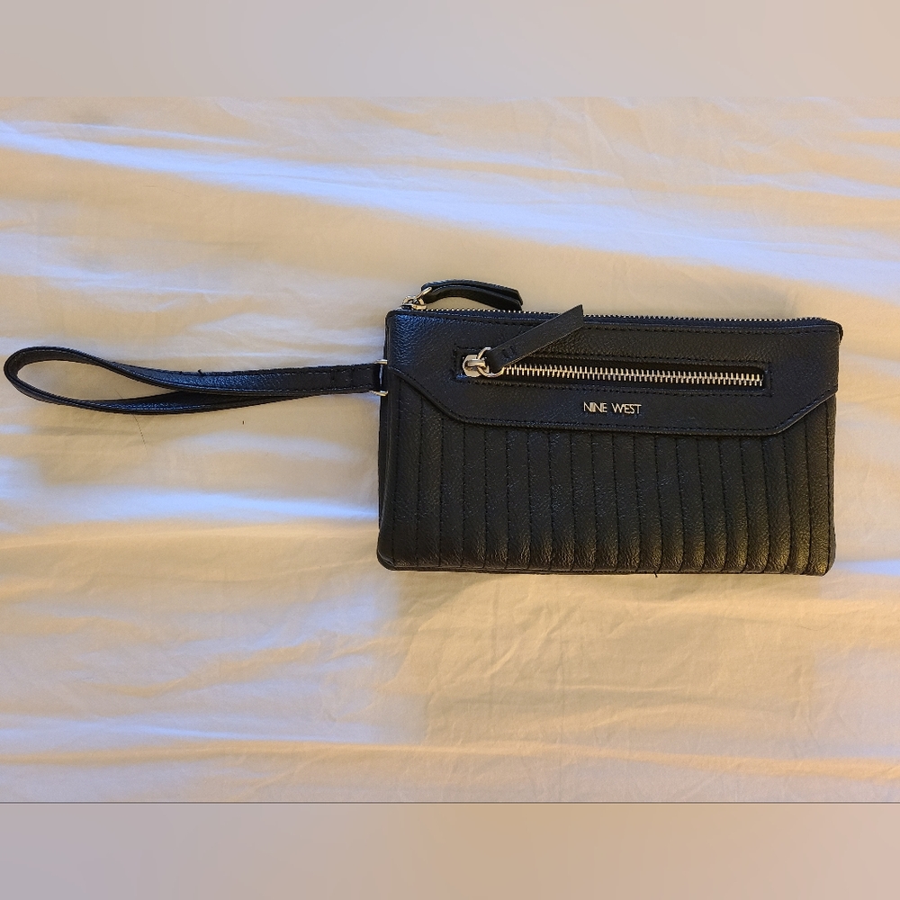 Nine West wristlet